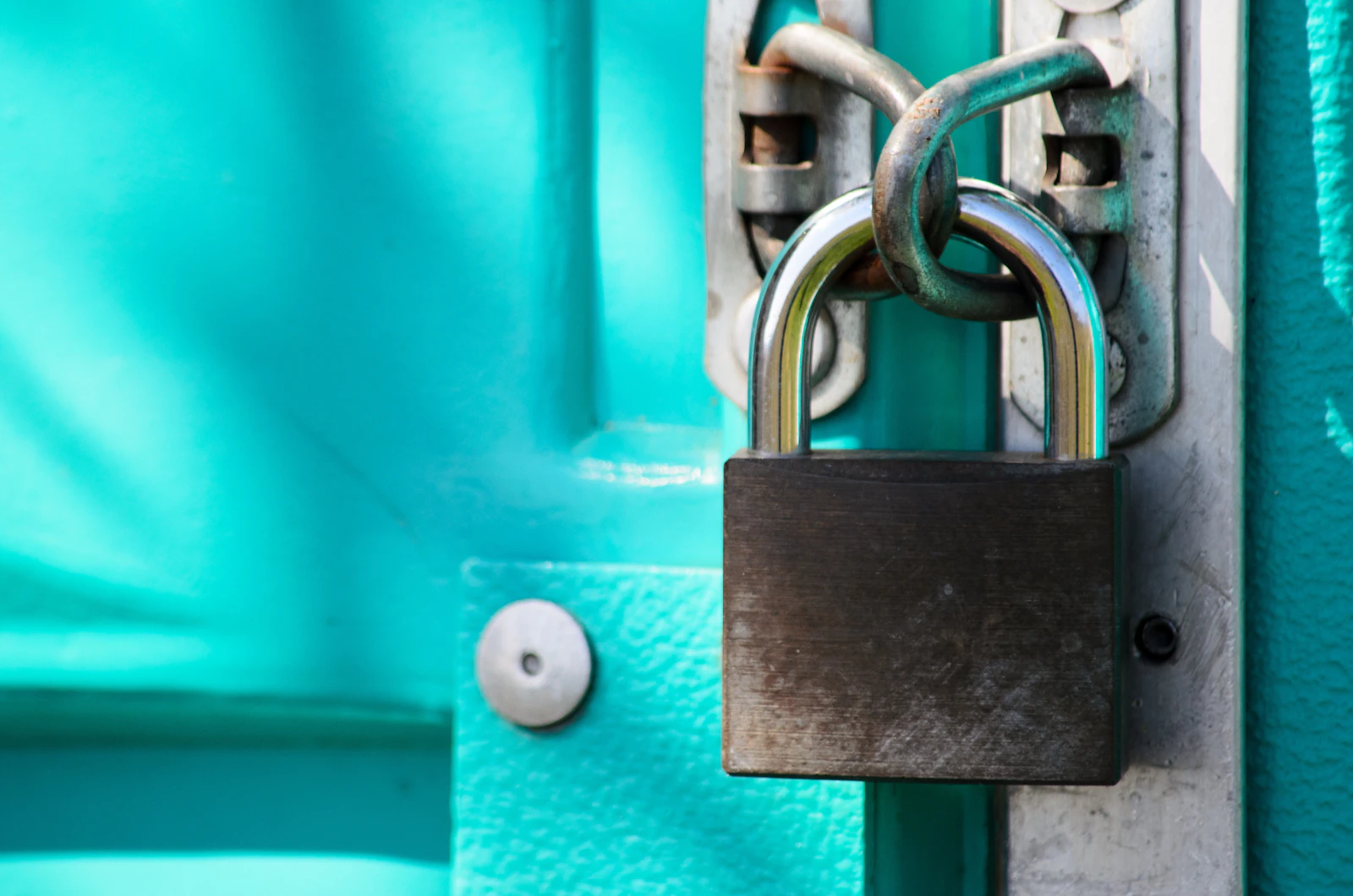 Serrure de porte sécurisée